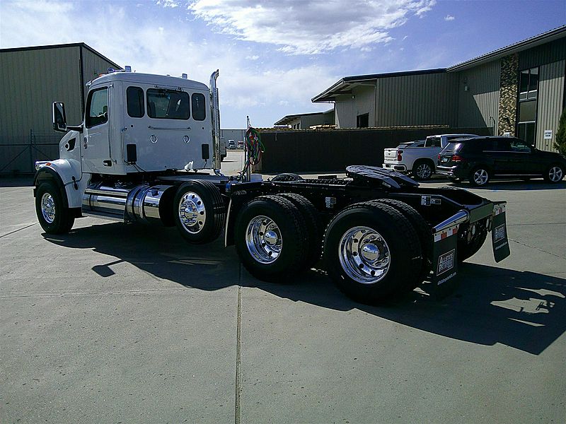 2027 Peterbilt 567