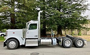 2025 Peterbilt 589