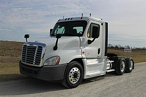 2018 Freightliner CA125-DC - Daycab