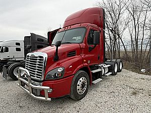 2016 Freightliner CA113DC - Daycab