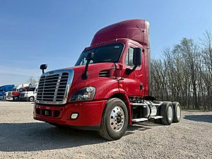 2016 Freightliner CA113DC - Daycab