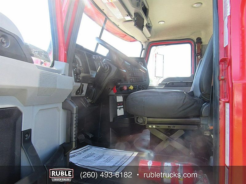 2020 Mack GR64F