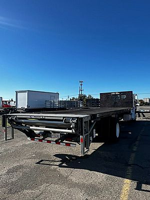 2019 Freightliner M2 106