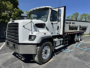 2016 Freightliner 108SD - Flatbed