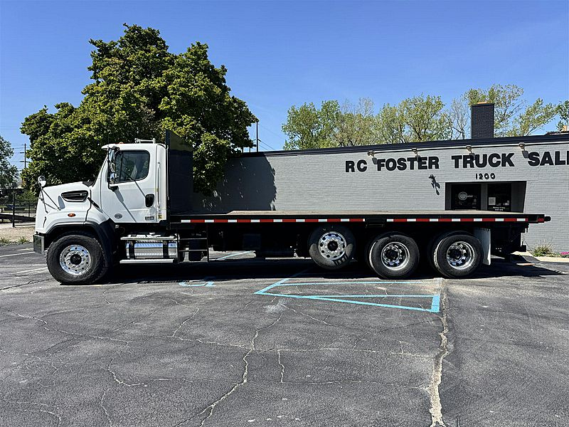 2016 Freightliner 108SD