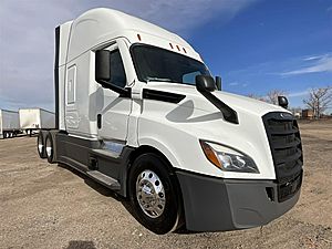 2022 Freightliner CASCADIA 126 - Sleeper Truck