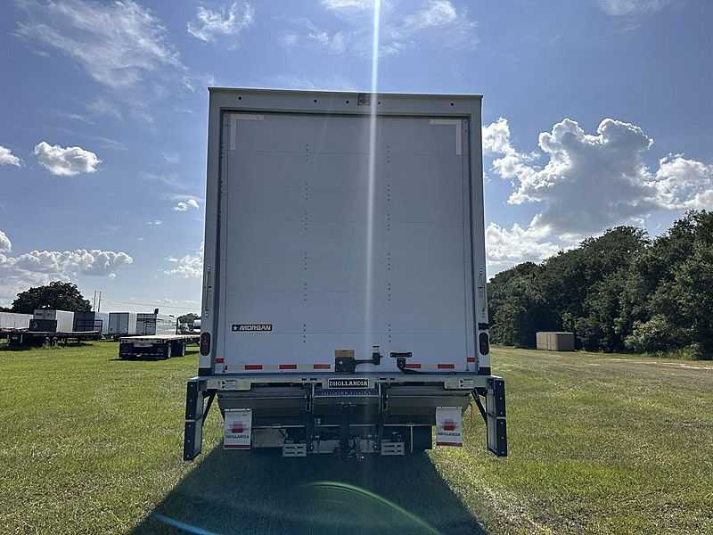2027 Freightliner M2 106