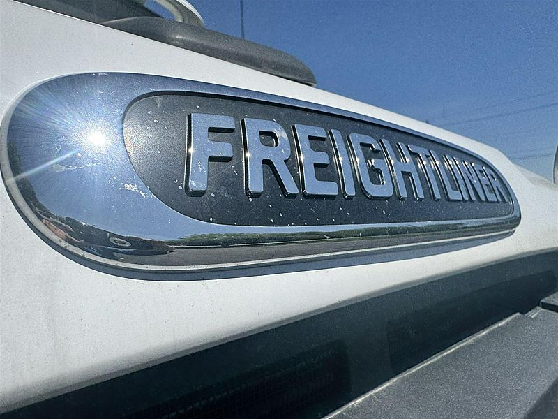2019 Freightliner 108SD