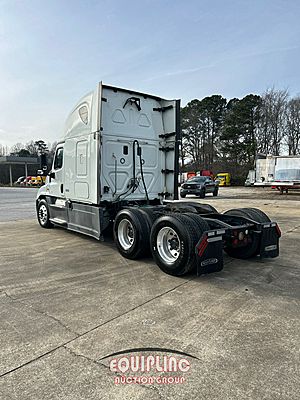 2016 Freightliner CASCADIA