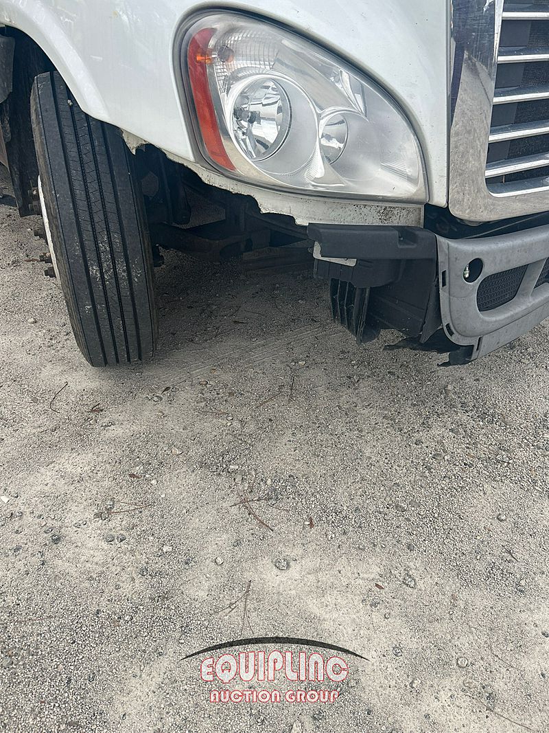 2016 Freightliner CASCADIA
