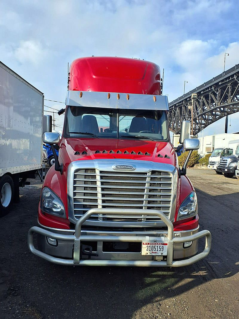 2019 Freightliner CASCADIA 125