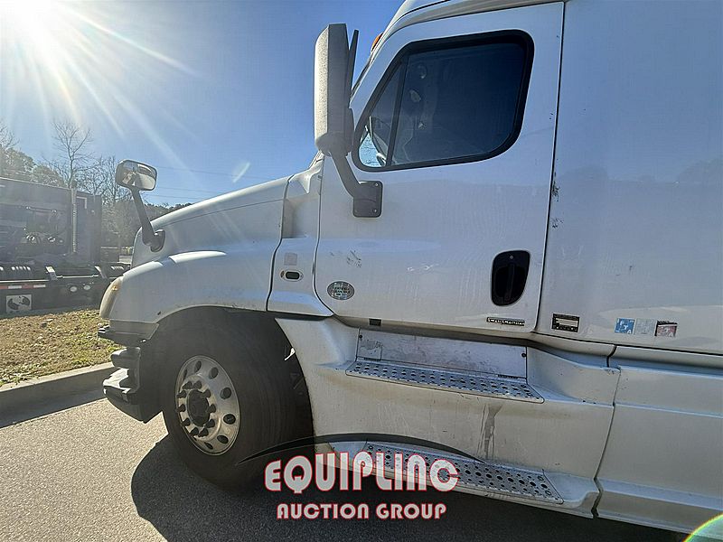 2016 Freightliner CASCADIA