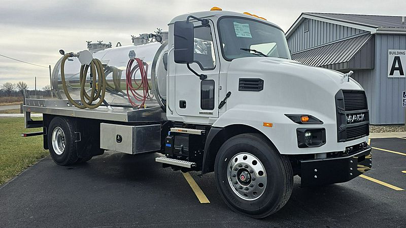 2026 Mack MD742