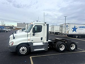 2015 Freightliner Cascadia - Daycab