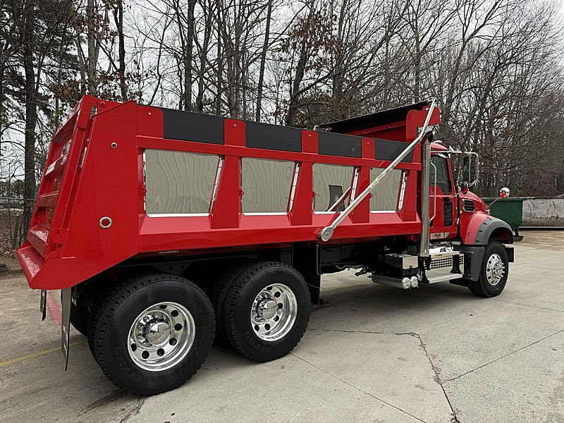2026 Mack GR64F