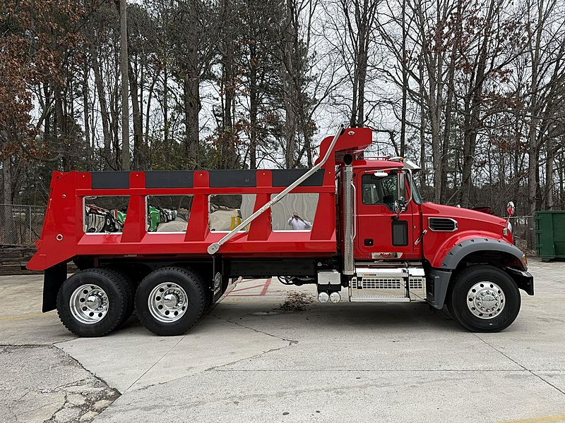 2026 Mack GR64F