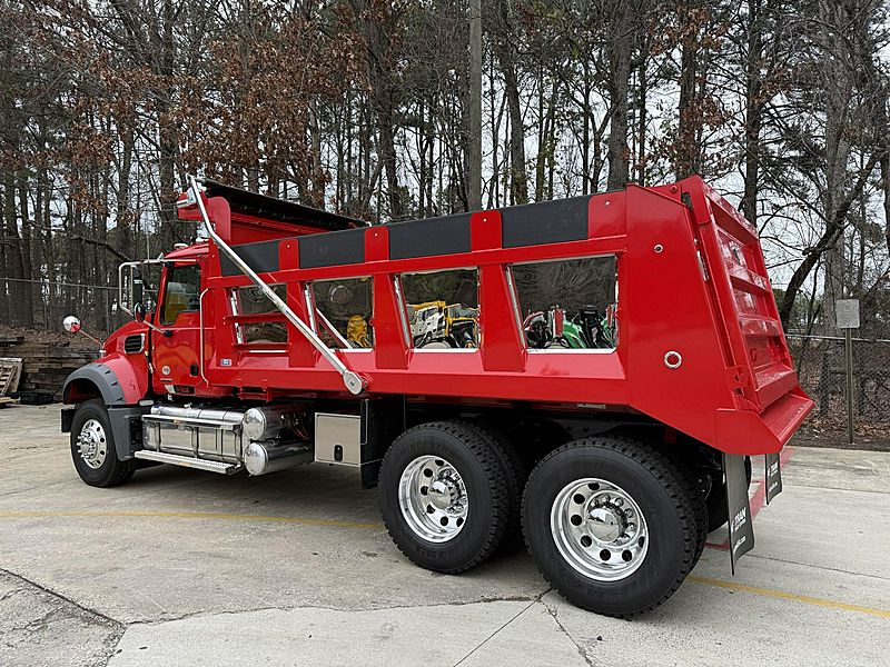 2026 Mack GR64F