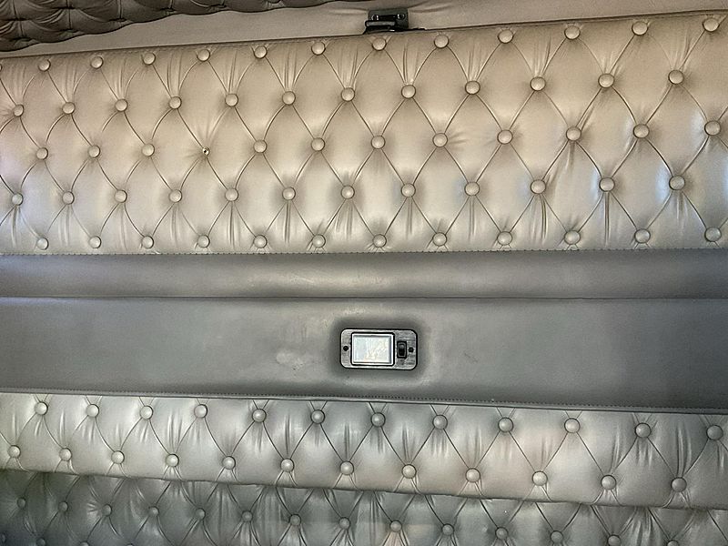 2005 Kenworth W900B