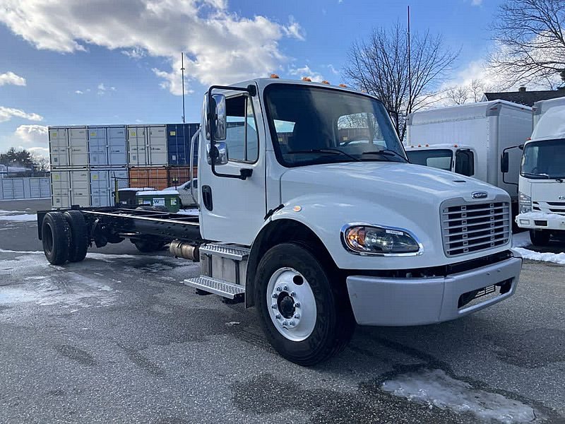 2020 Freightliner M2 106