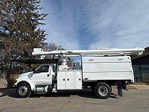 2013 Ford F-750 - Bucket Truck