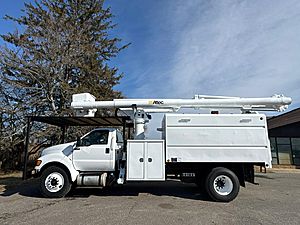 2013 Ford F-750 - Bucket Truck