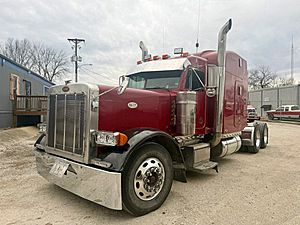 2000 Peterbilt 379EXHD - Sleeper Truck