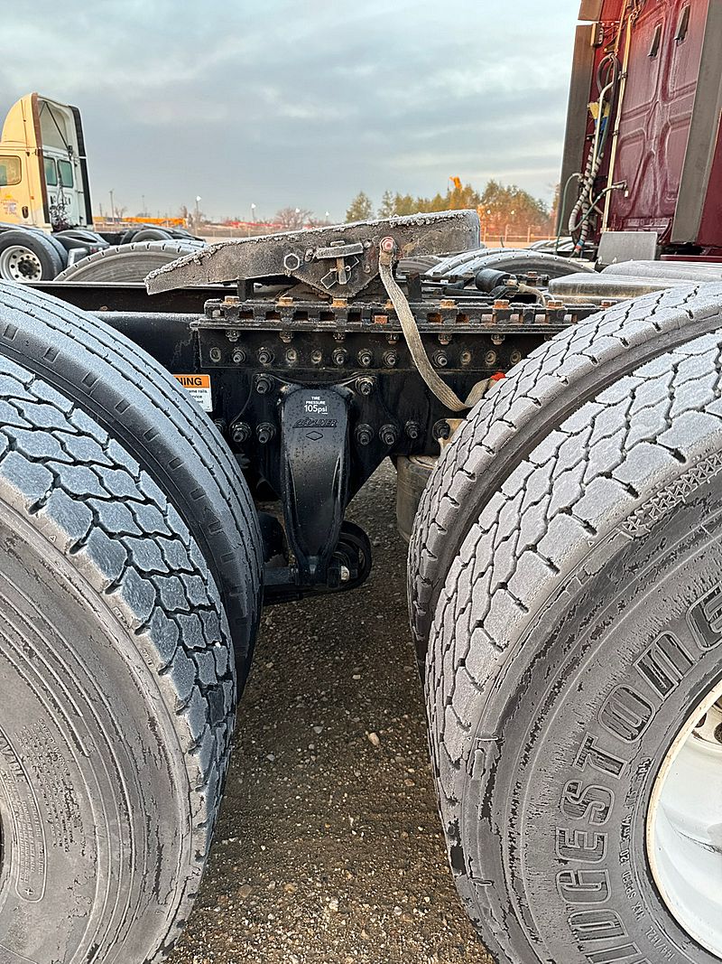2017 Freightliner X12564ST