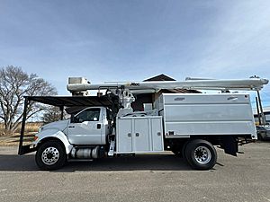 2013 Ford F-750 - Bucket Truck