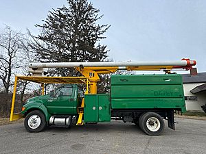 2011 Ford F750 - Bucket Truck