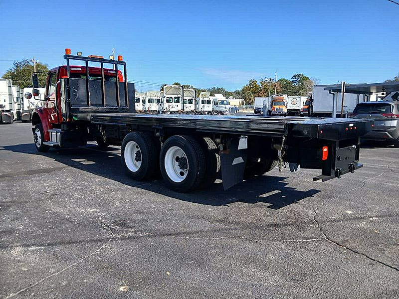 2020 Freightliner M2 106