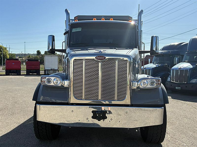 2027 Peterbilt 567