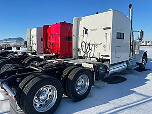 2024 Peterbilt 389