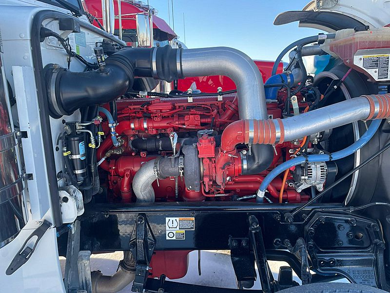 2024 Peterbilt 389