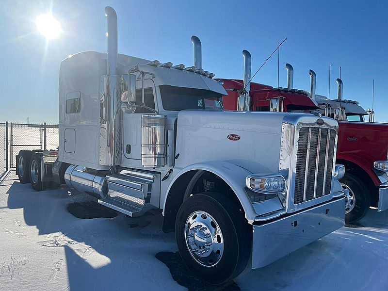 2024 Peterbilt 389