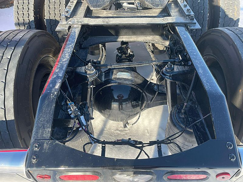 2024 Peterbilt 389