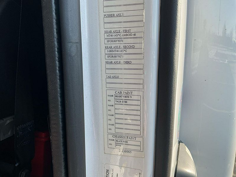 2024 Volvo VNL