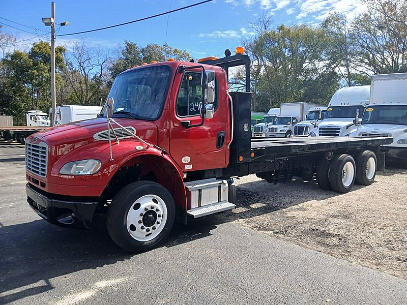 2020 Freightliner M2 106
