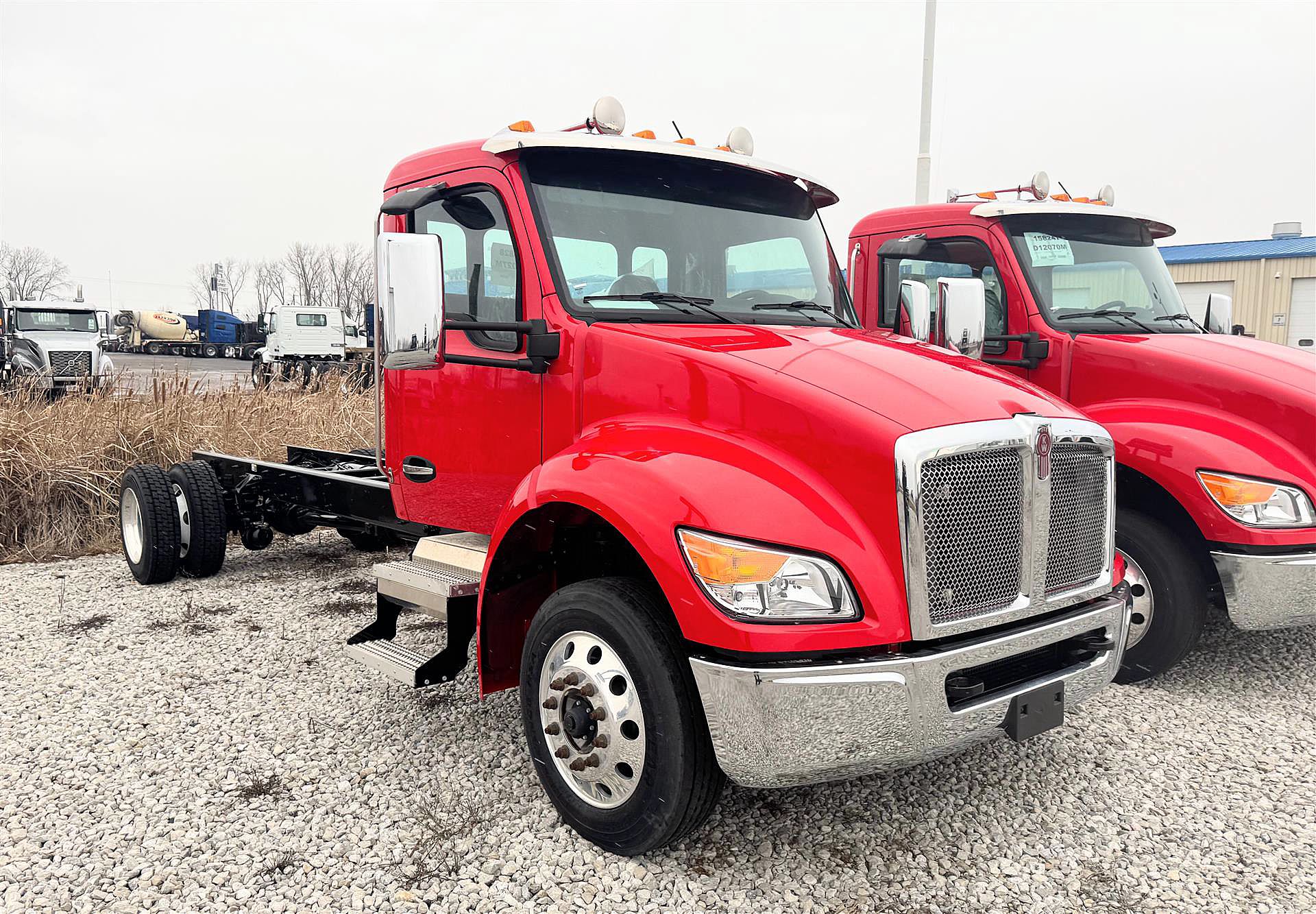 2025-kenworth-t280.1.jpg