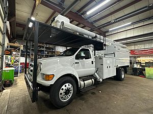 2013 Ford F-750 - Bucket Truck