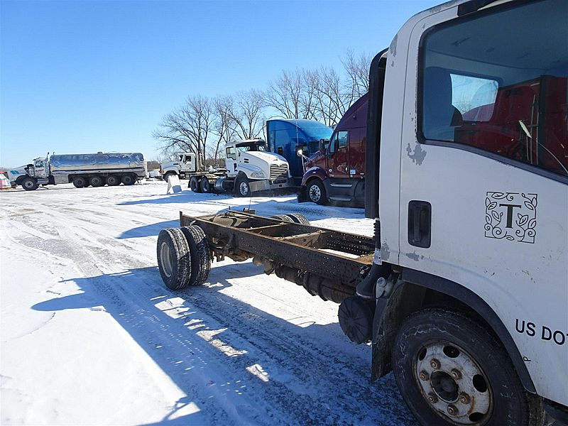 2010 Isuzu NPR