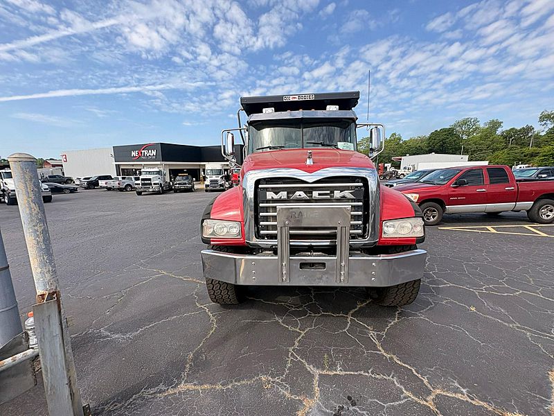 2019 Mack GR84F