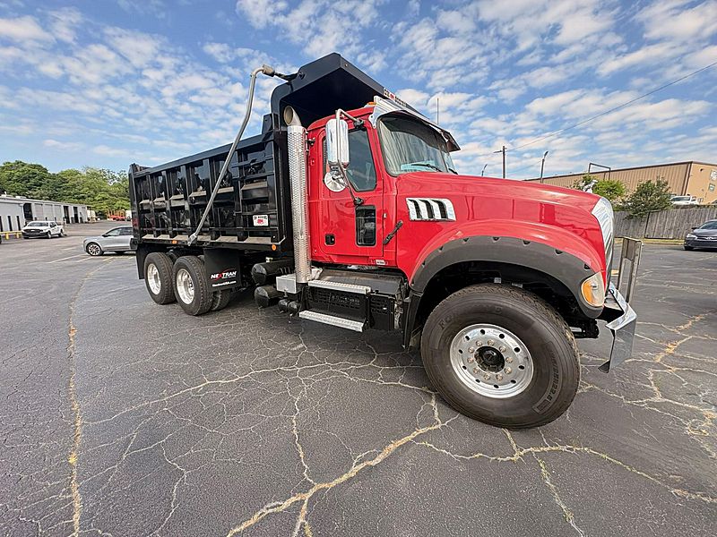 2019 Mack GR84F