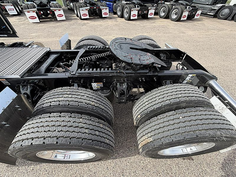 2027 Peterbilt 589
