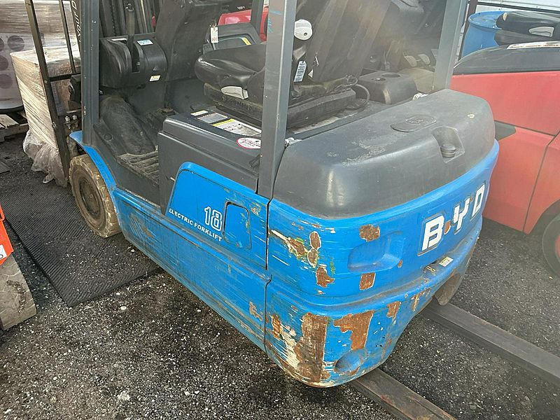 2022 BYD ECB18