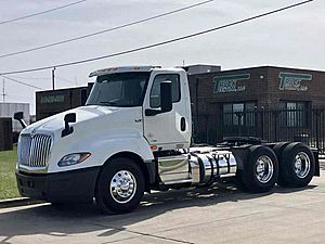 2019 International LT625 - Daycab