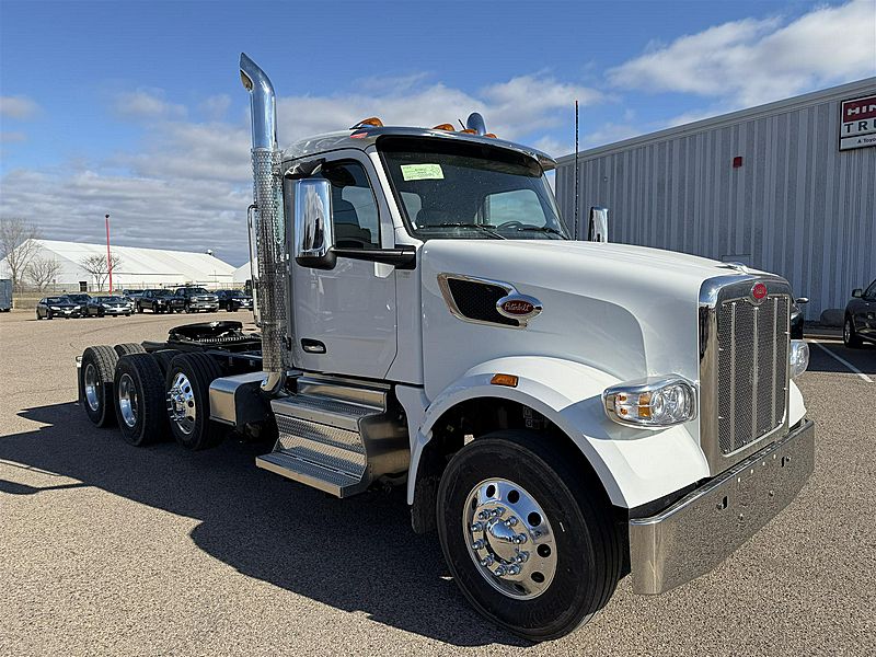 2027 Peterbilt 567