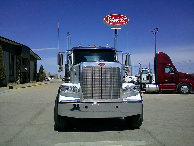 2027 Peterbilt 589
