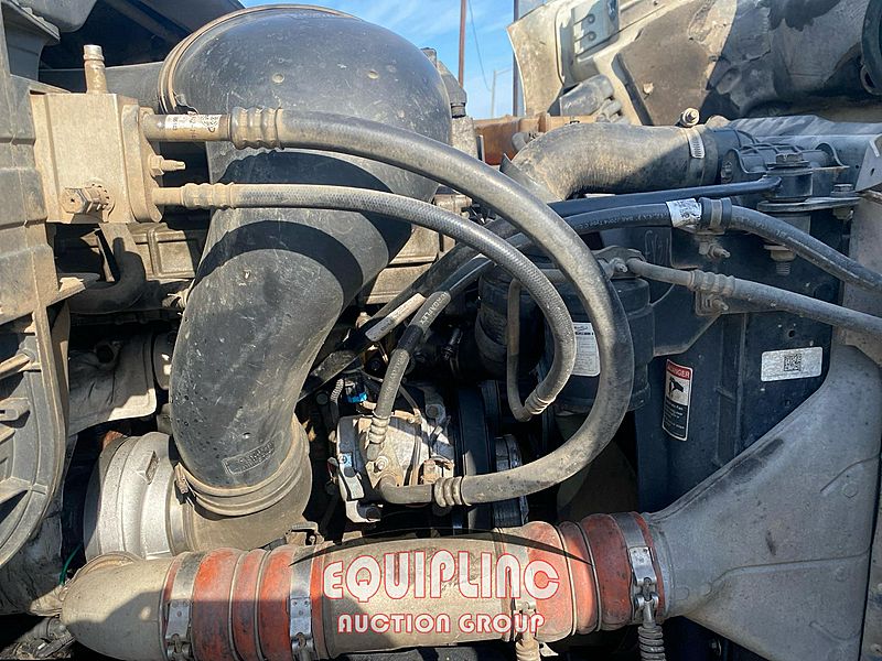 2014 Freightliner Cascadia 113