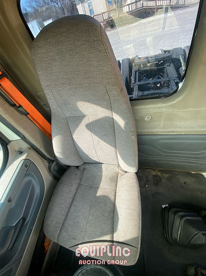 2014 Freightliner Cascadia 113
