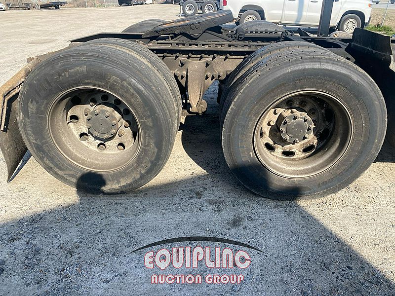 2014 Freightliner Cascadia 113